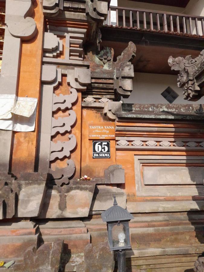 Yastra Yana Homestay ウブド エクステリア 写真